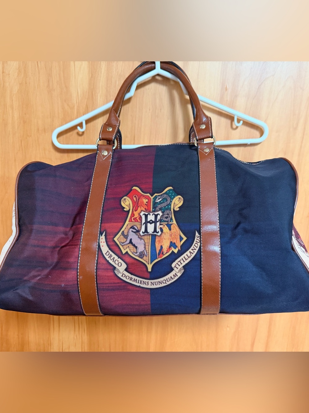 Harry Potter Crest Travel Duffel Bag - Burgundy & Navy